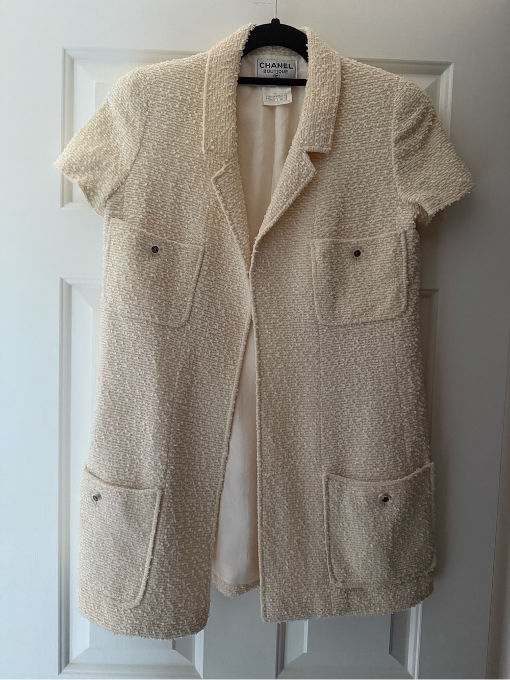 CHANEL Cream Bouclé Short-Sleeve Blazer Jacket